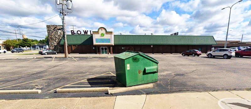 Roosevelt Lanes Recreation - Web Listing Photo (newer photo)